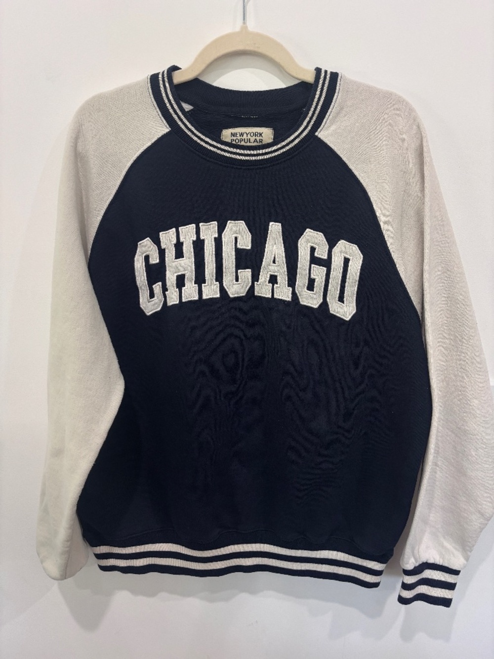 New York Popular Chicago Embroidered Sweatshirt Large Navy White Crewneck Pullov